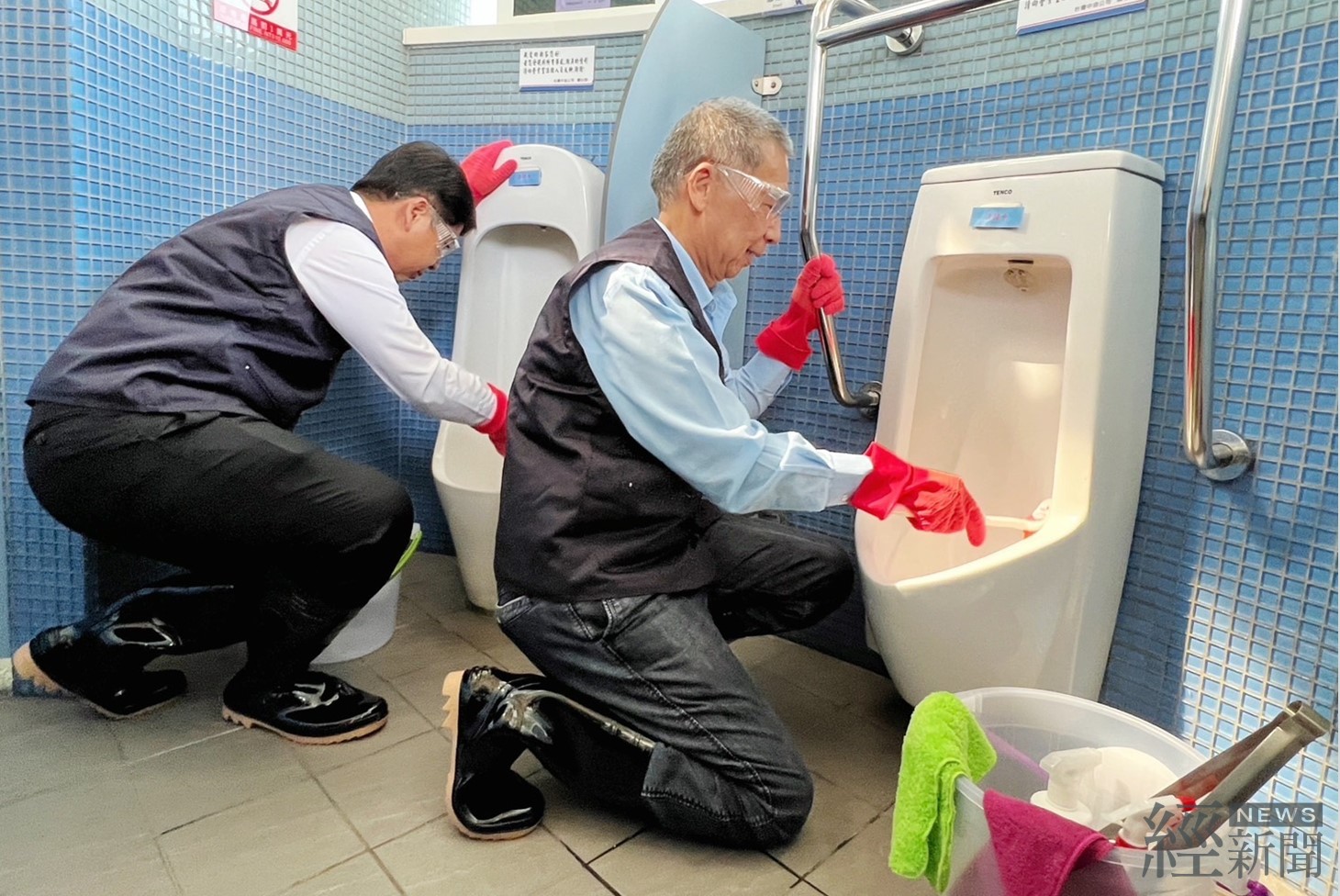 世界廁所日「來中油 好方便」 台灣中油清掃總動員